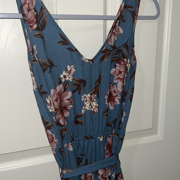 Navy Blue Floral Romper - Picture 6 of 8